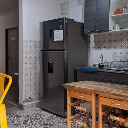 Casa Tuvia Parque Hostel Medellín Buitenkant foto