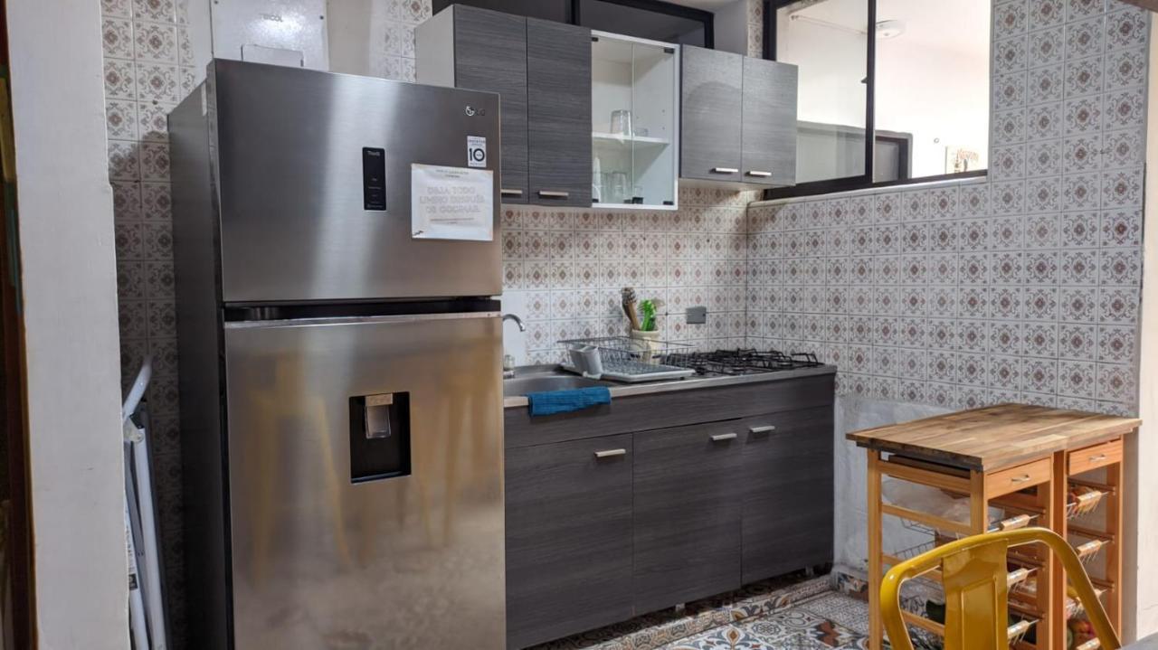 Casa Tuvia Parque Hostel Medellín Buitenkant foto