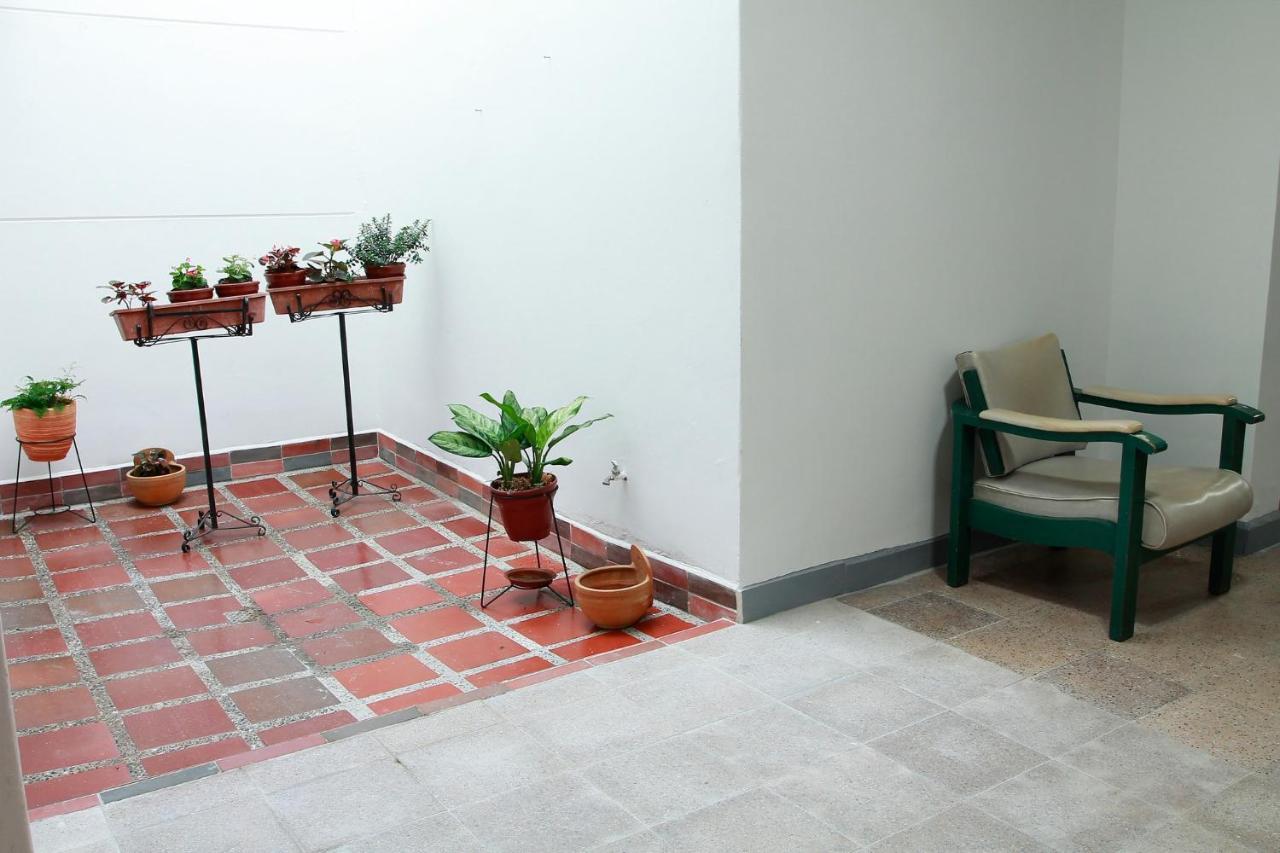 Casa Tuvia Parque Hostel Medellín Buitenkant foto