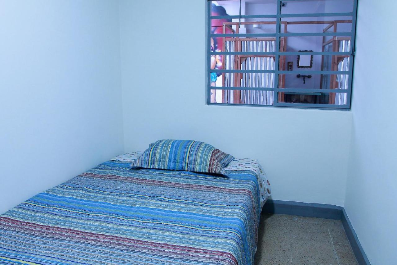 Casa Tuvia Parque Hostel Medellín Buitenkant foto